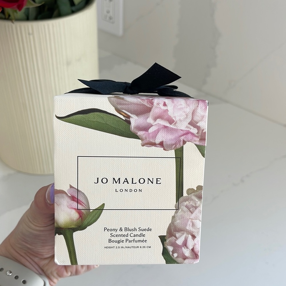 Jo Malone London Peony and Blush Suede Scented Candle